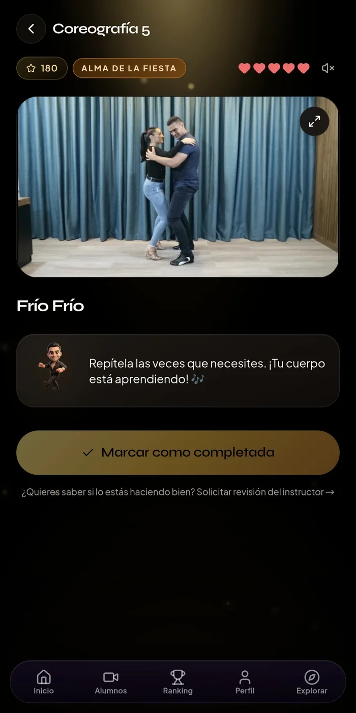 Coreografía "Frío Frío" bailada por los maestros